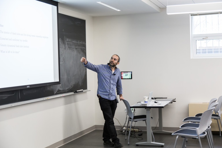 Photos from CMSA’s recent Nonlinear Equations conference!